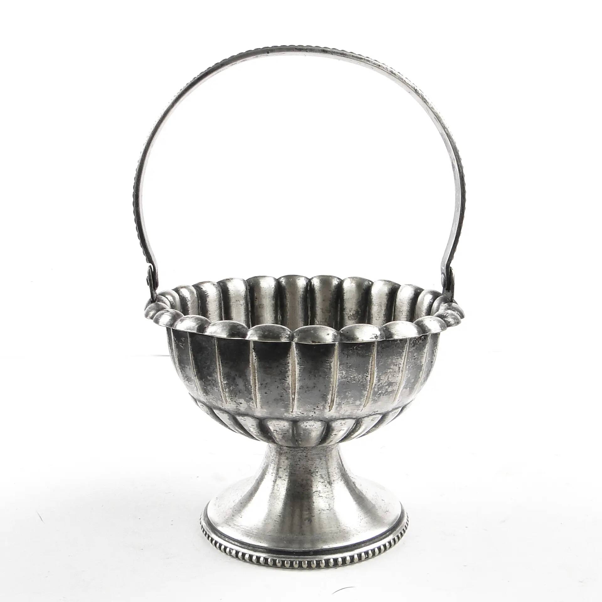 Art Nouveau sugar bowl, pewter or silver-plated metal, Sweden, early 20th century