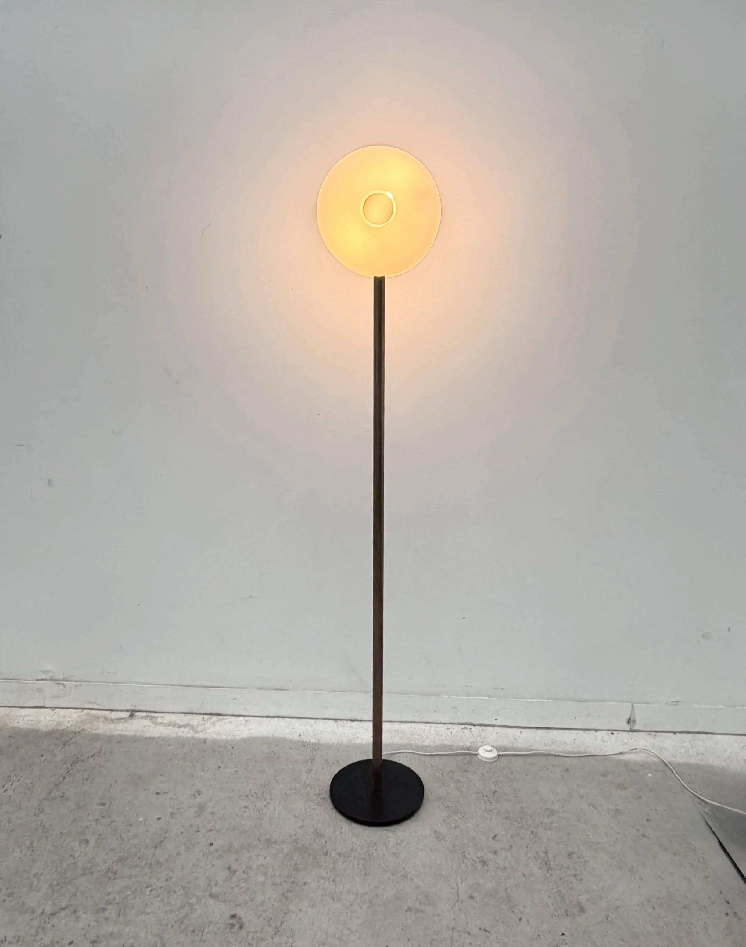 Floor lamp by De Majo in Murano glass and brass, Italy 1960.