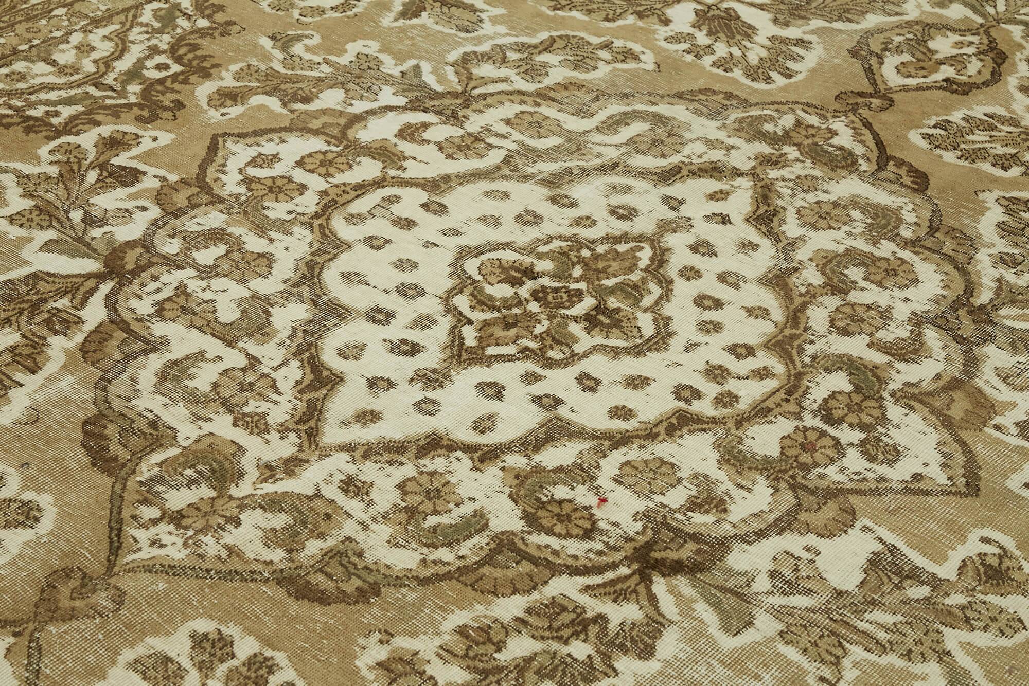 1970s 285 cm x 385 cm beige wool carpet