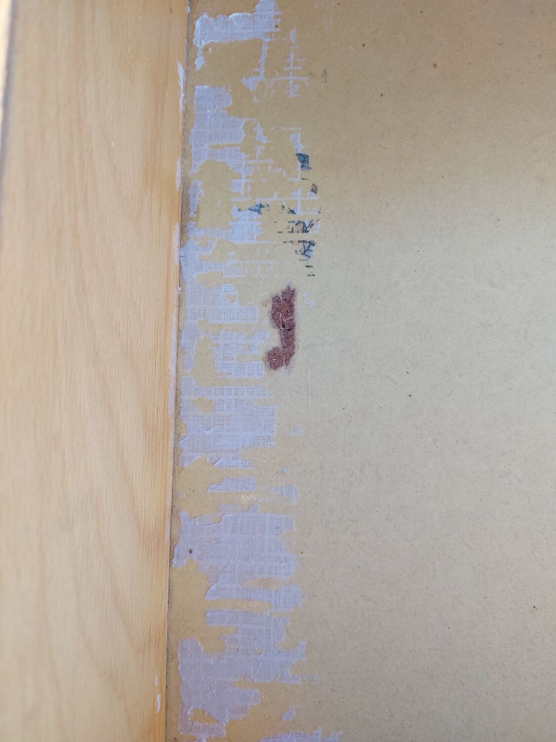 Solid wood chest of drawers