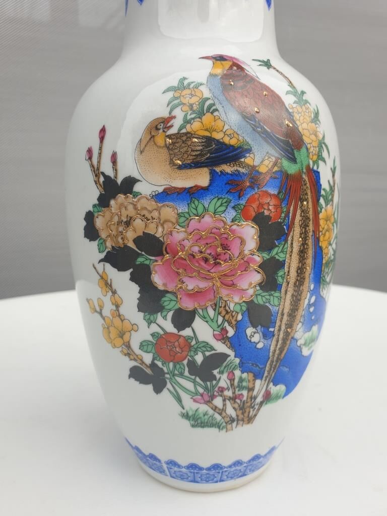 Porcelain vase birds lyres and nightingales from Japan