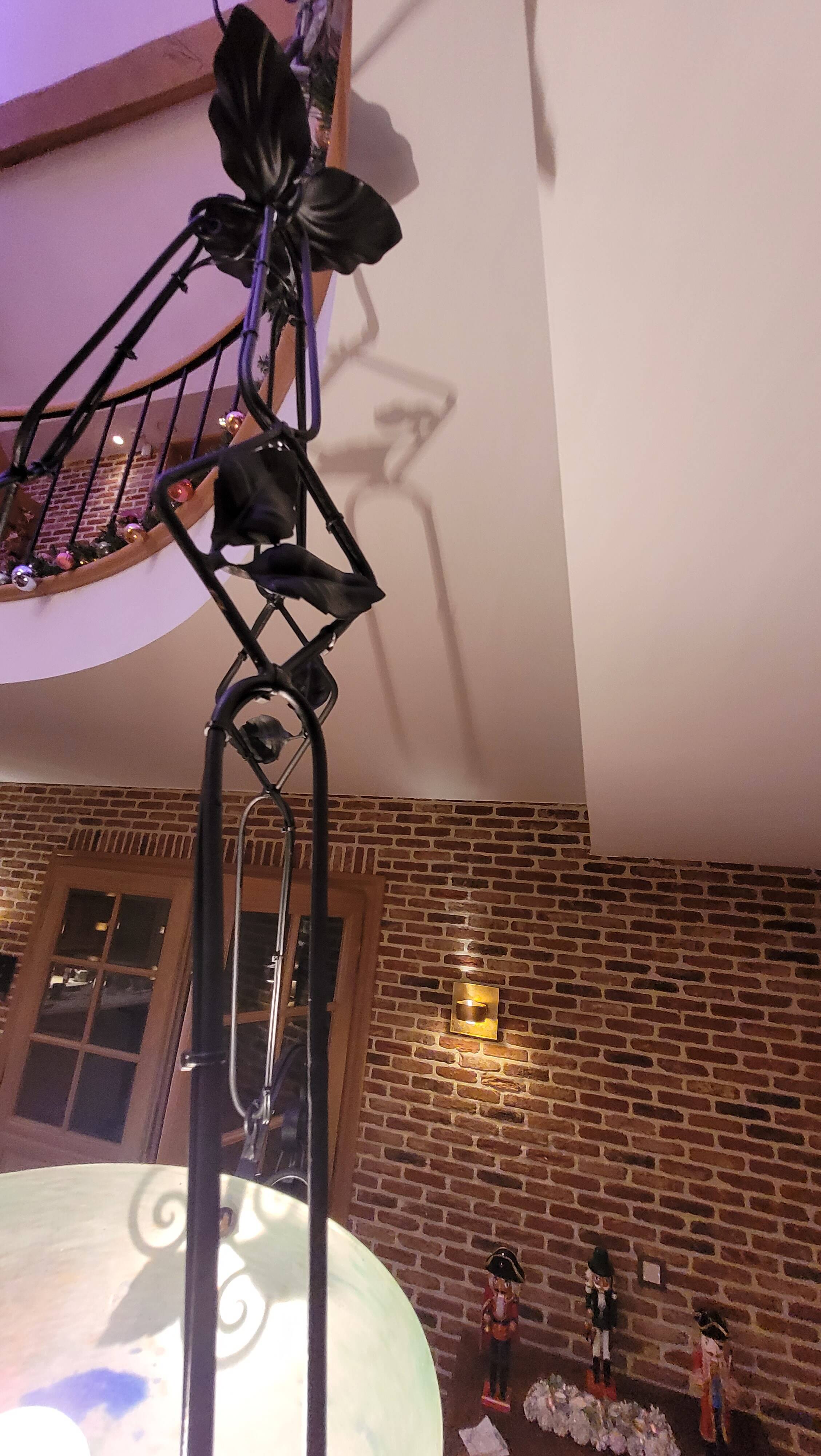 Magnificent Schneider chandelier with three branches - Opaline glass and metal