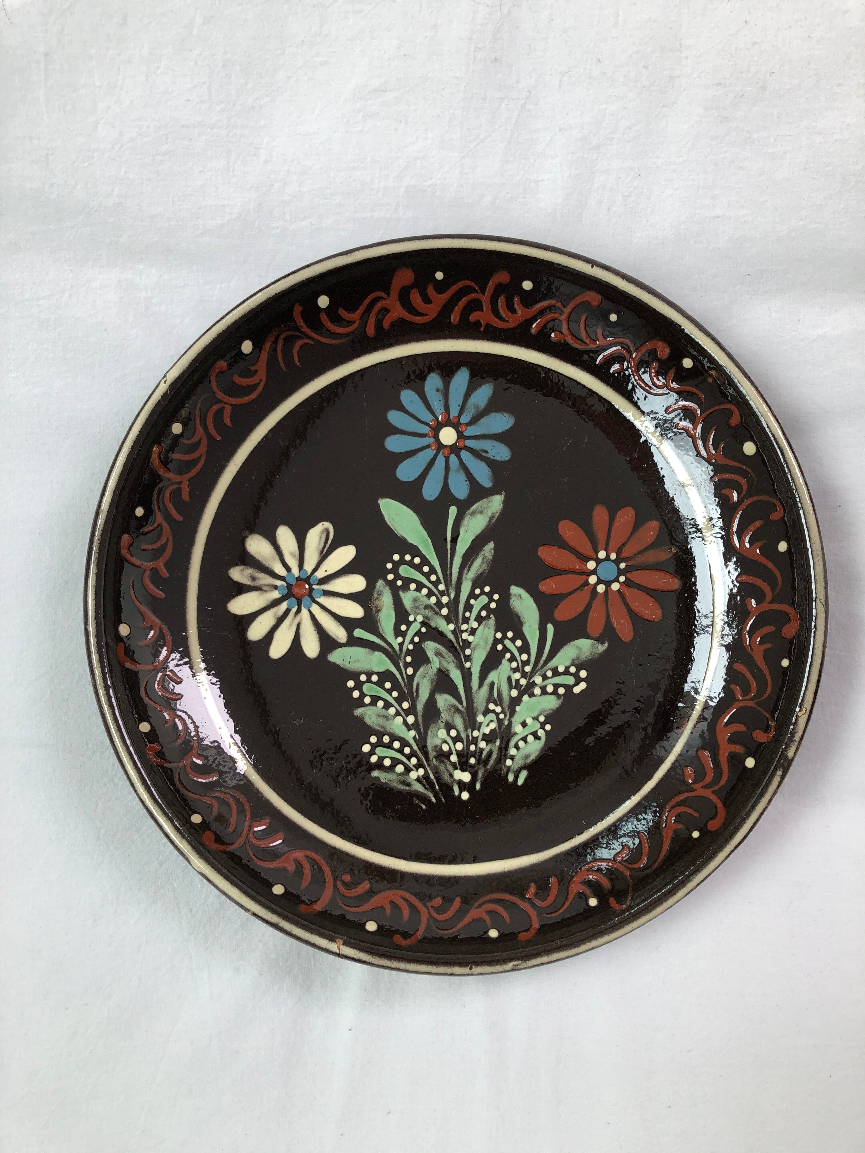 Hollow dish flower decoration alsatian pottery Sigried
