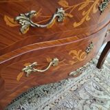 Marquetry chest of drawers