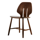 Restored J67 chair in oak by Ejvind A. Johansson for FDB Møbler.