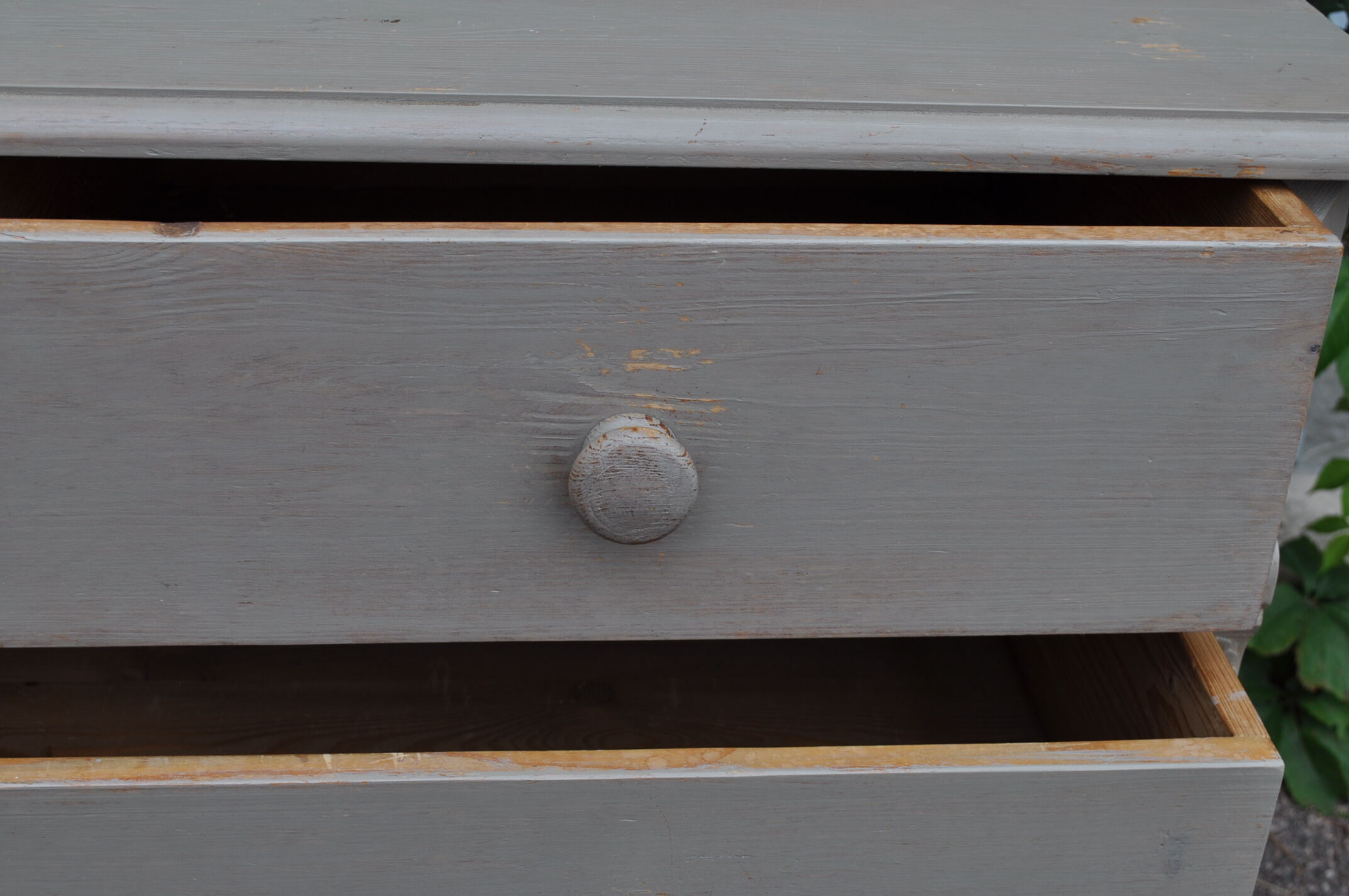 English pine chest of drawers