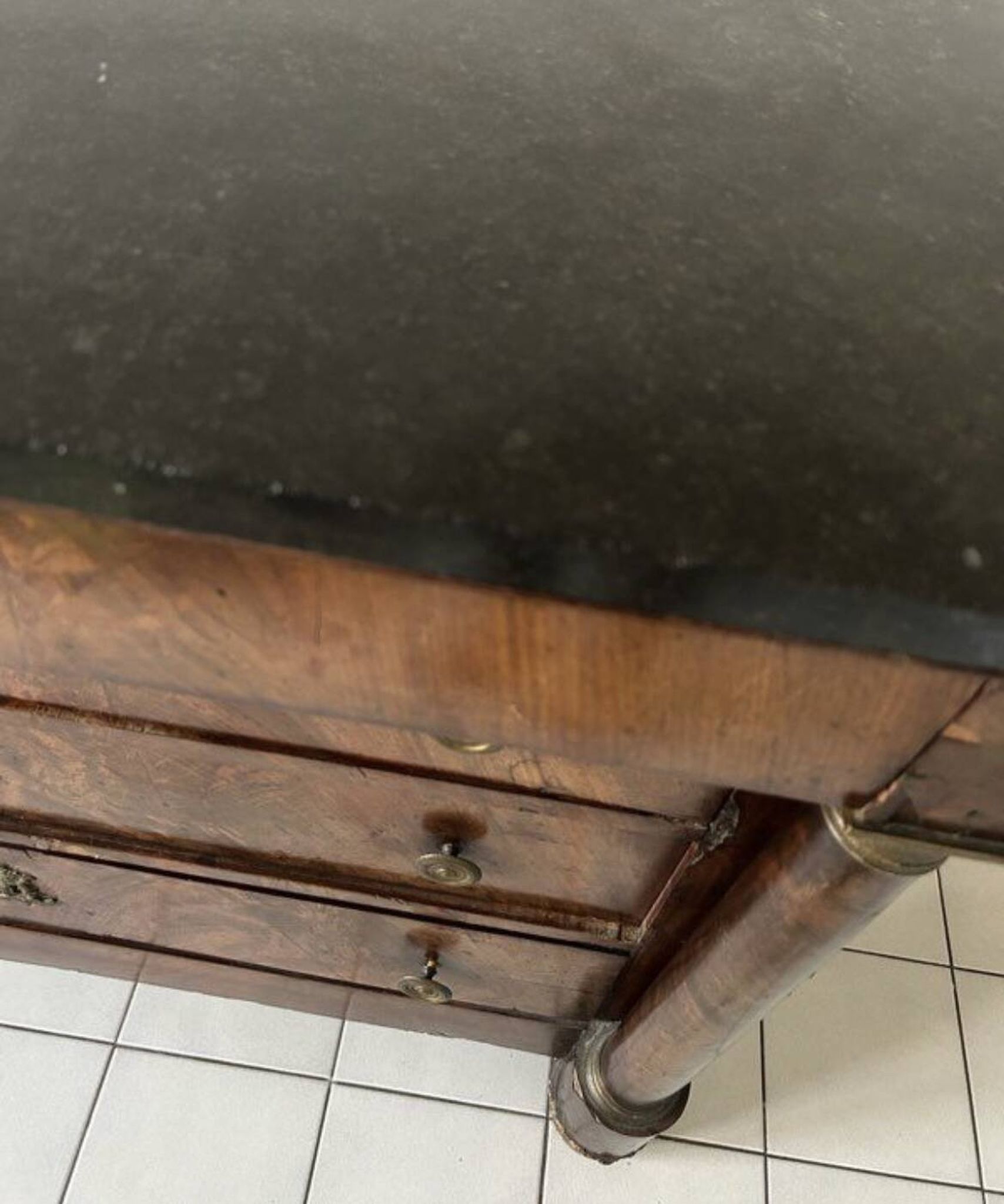 Commode Empire plateau en acajou et marbre