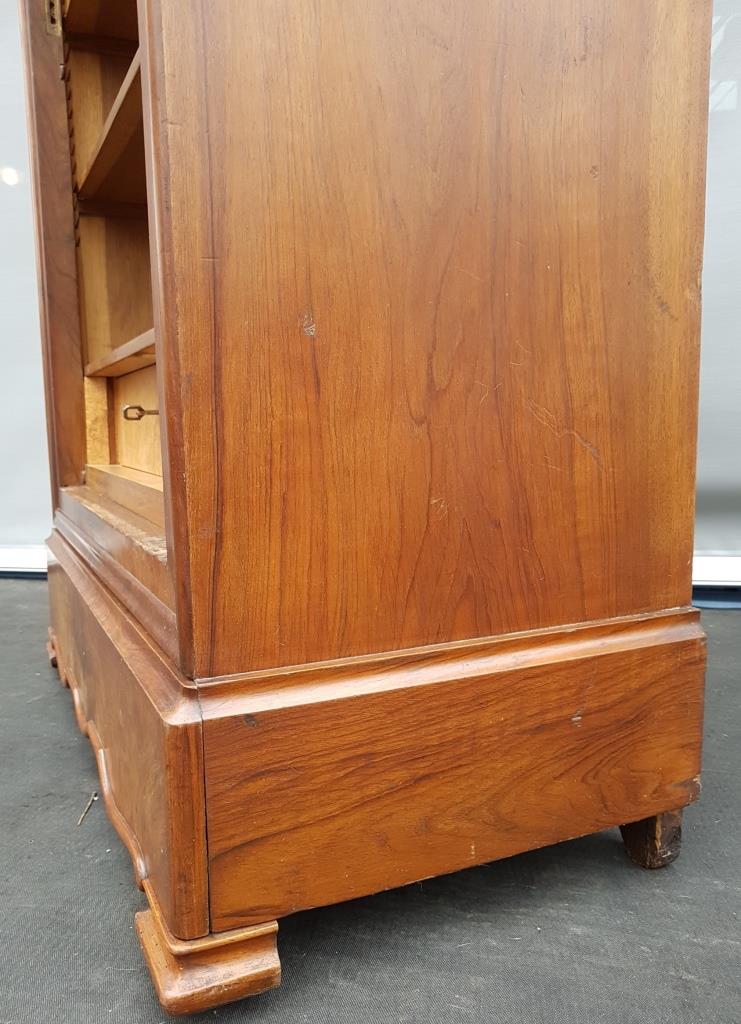 Library Napoleon III constable hat