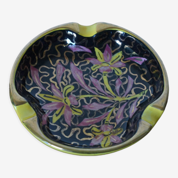 Ceramic ashtray decorated with flowers Vallauris period signed