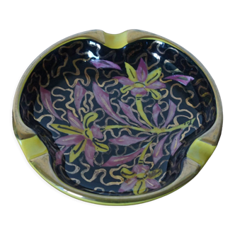 Ceramic ashtray decorated with flowers Vallauris period signed