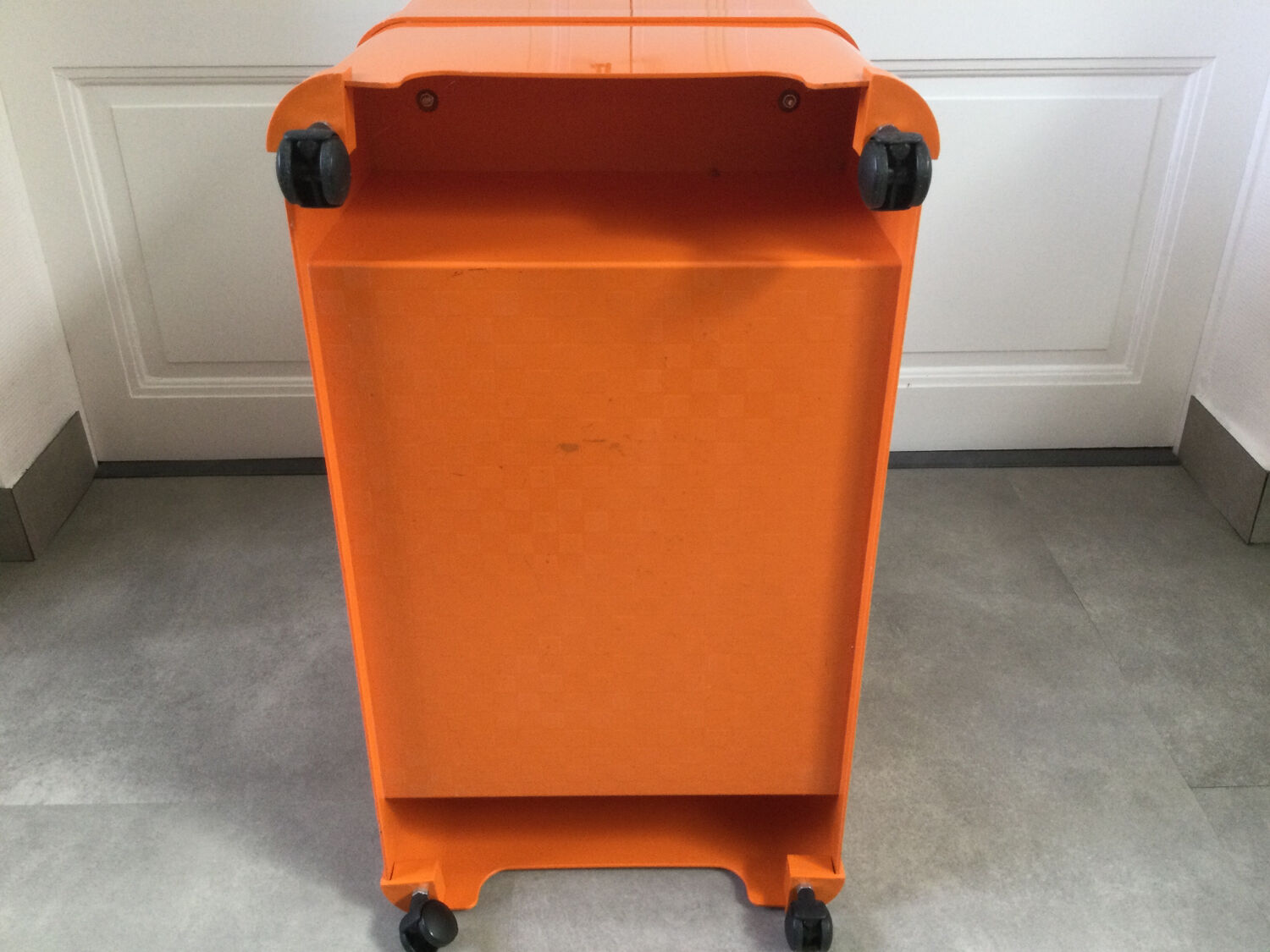 Prisunic Flair coffee/bar table 1970