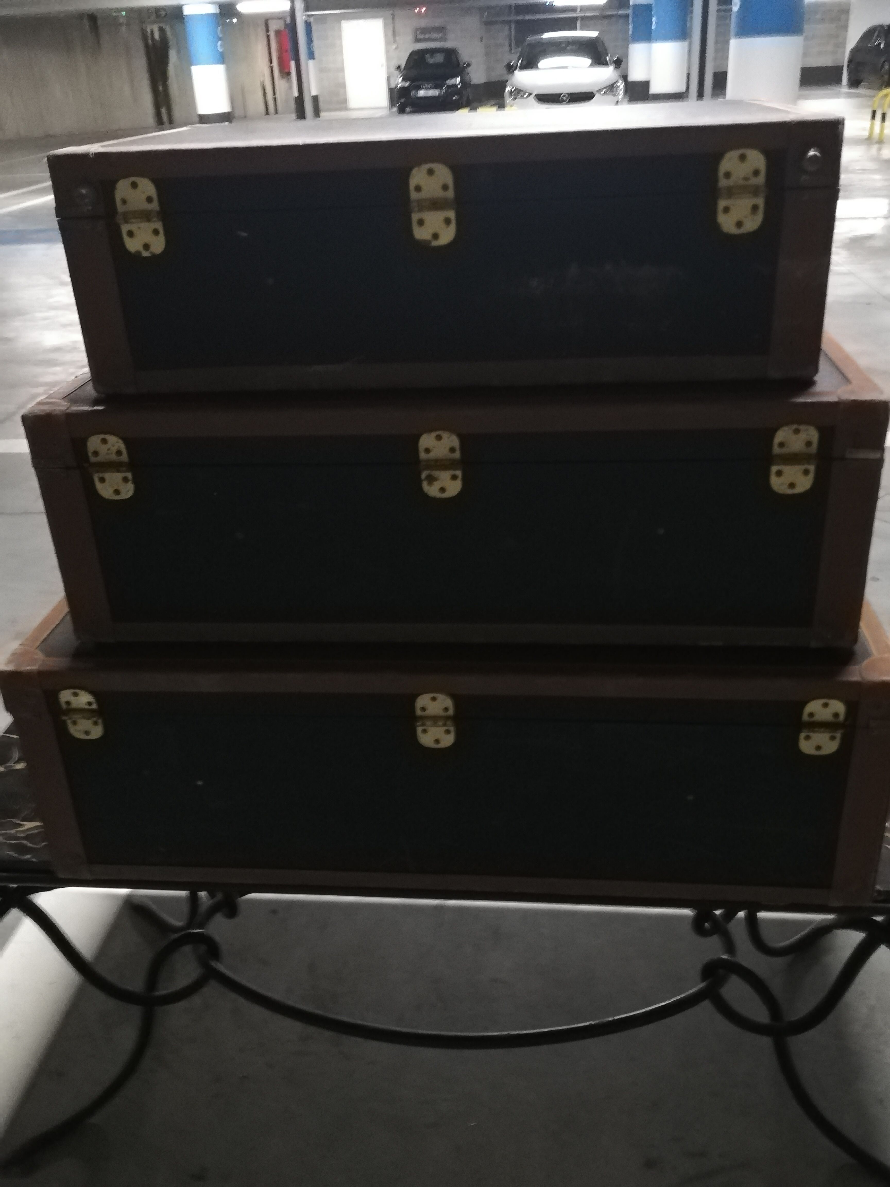 Pull-out leather and moleskine suitcases 1960