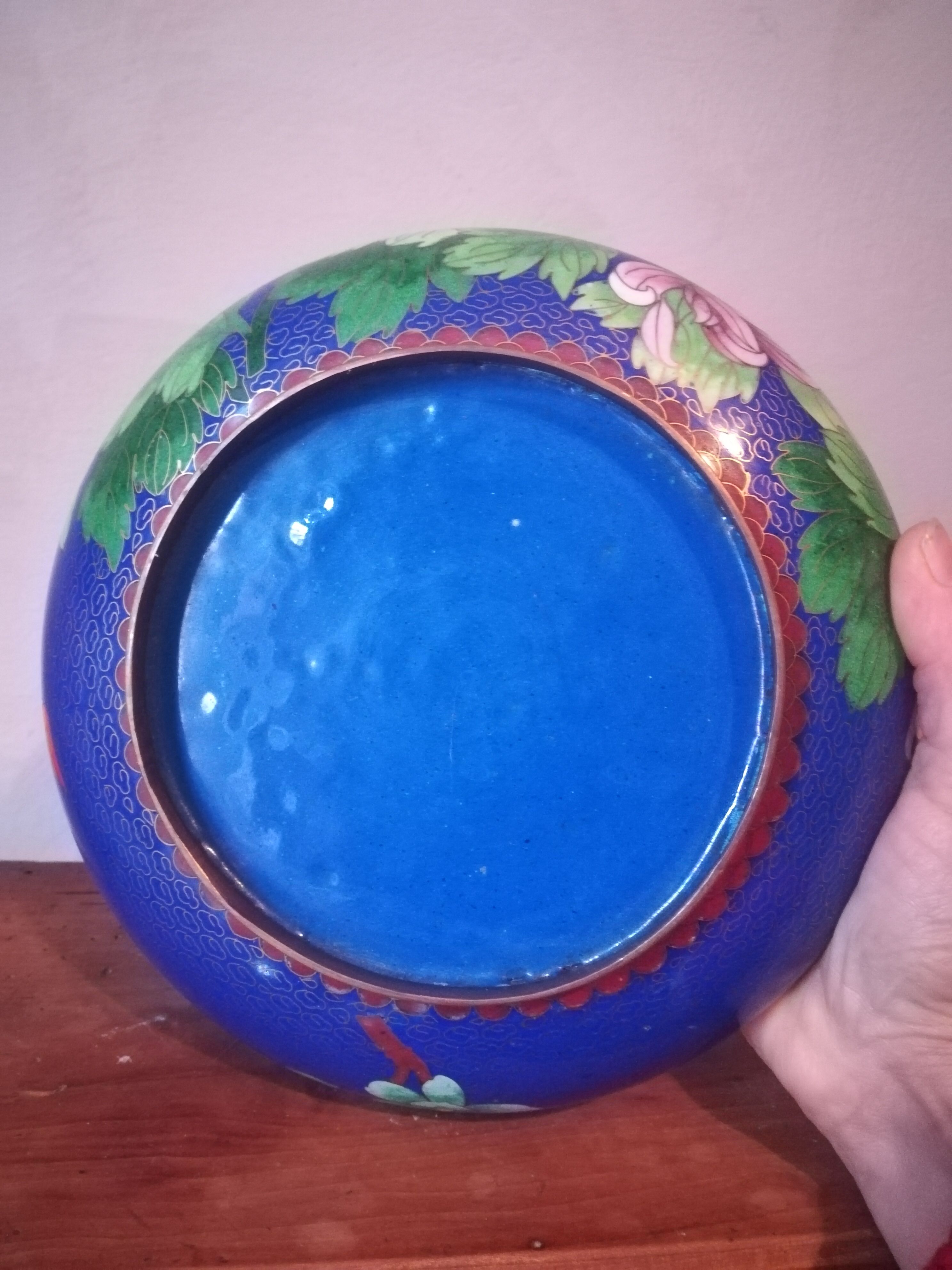 Chinese cup in partitioned email