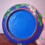 Chinese cup in partitioned email