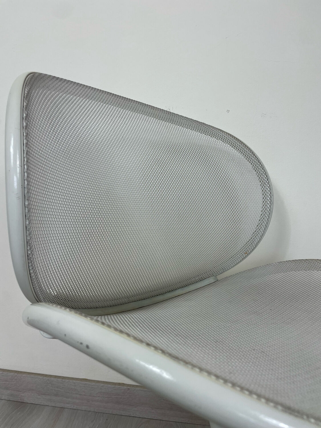 Chair ' o Line ' by Herbert Ohl