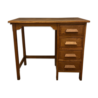 Desk of administration 1920