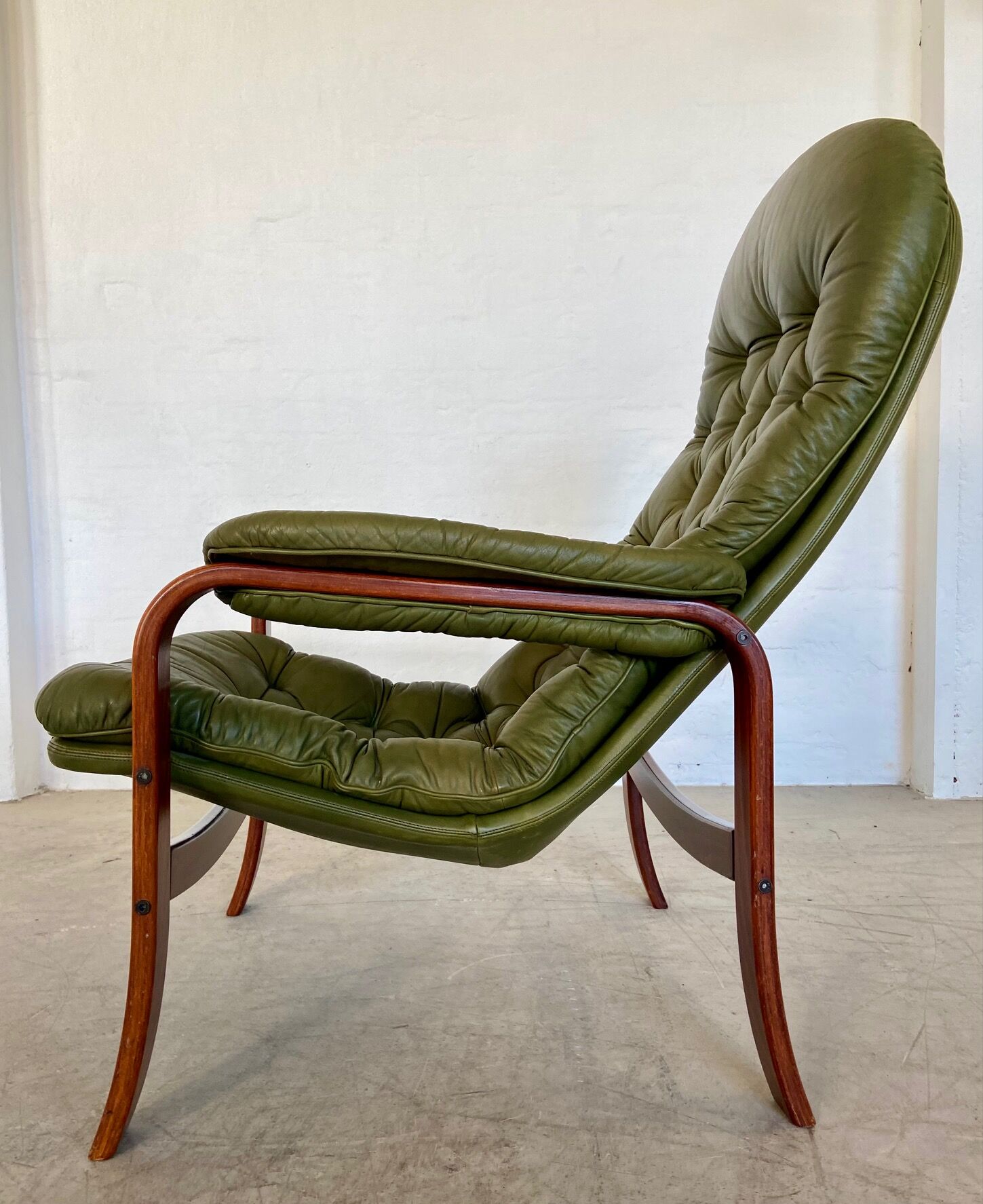 Vintage Swedish mid-century olive green leather lounge chair by Gote Møbler – 1970s