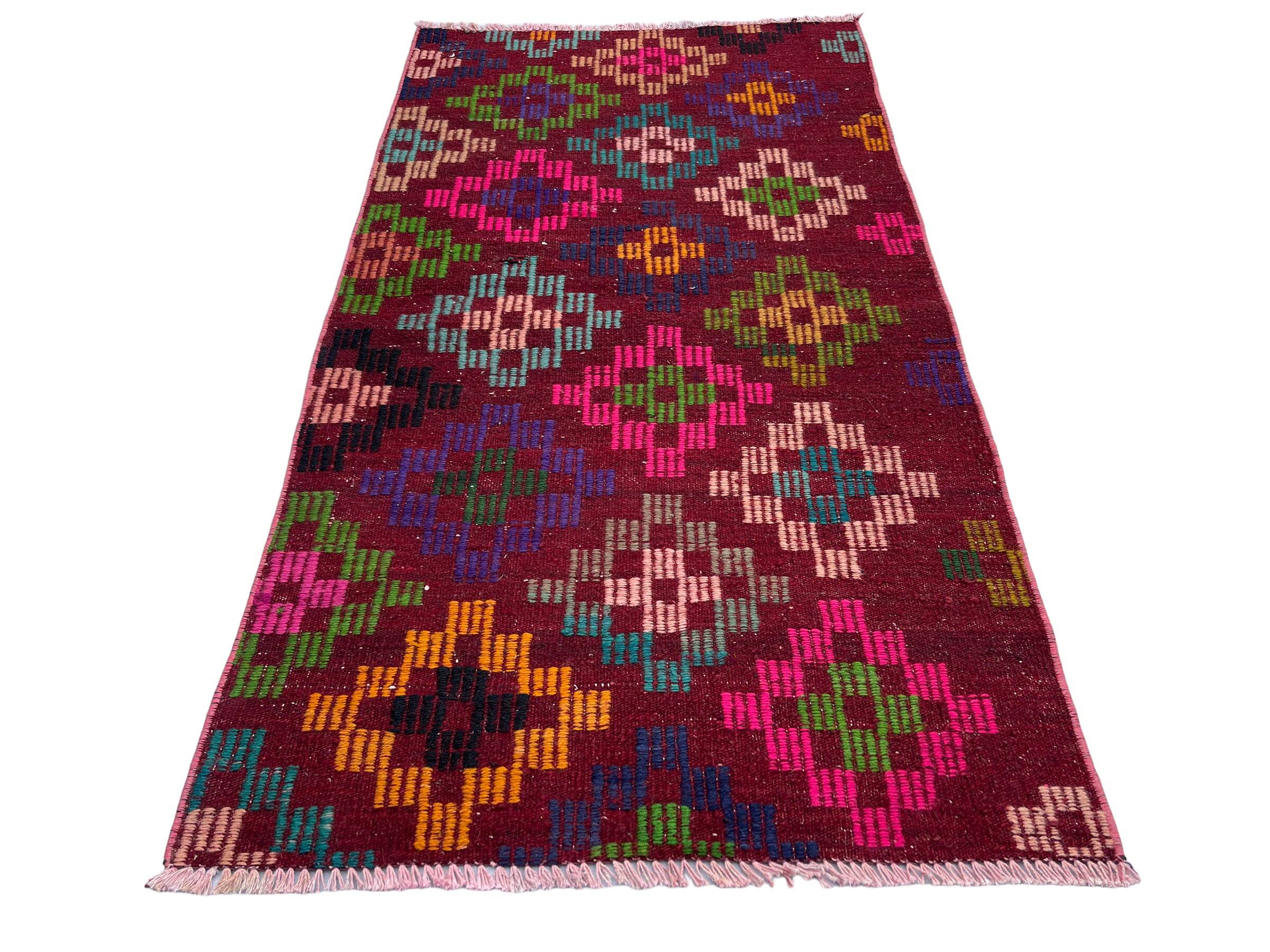 Vintage turkish kilim rug ,  136 x 76 cm