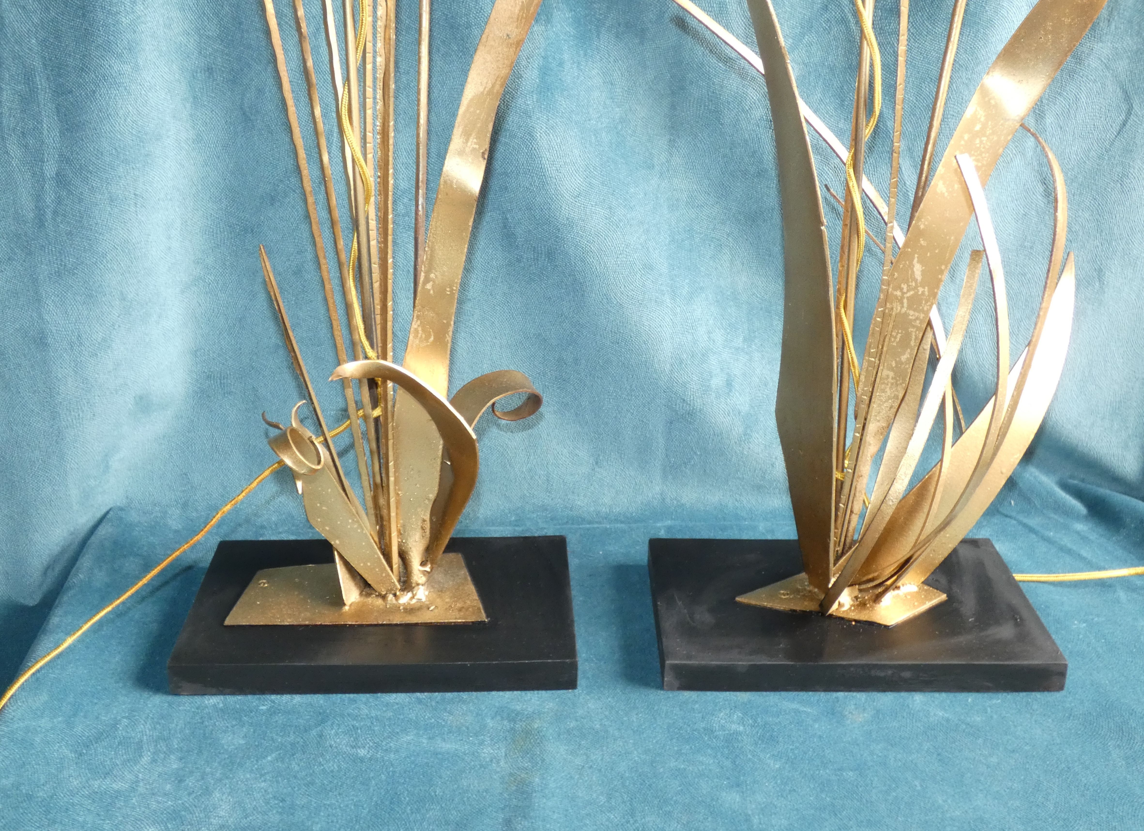 Pair of Golden Metal Lamps Reeds Work circa 1960 1970 Hollywood Regency