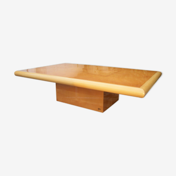 Signed low table