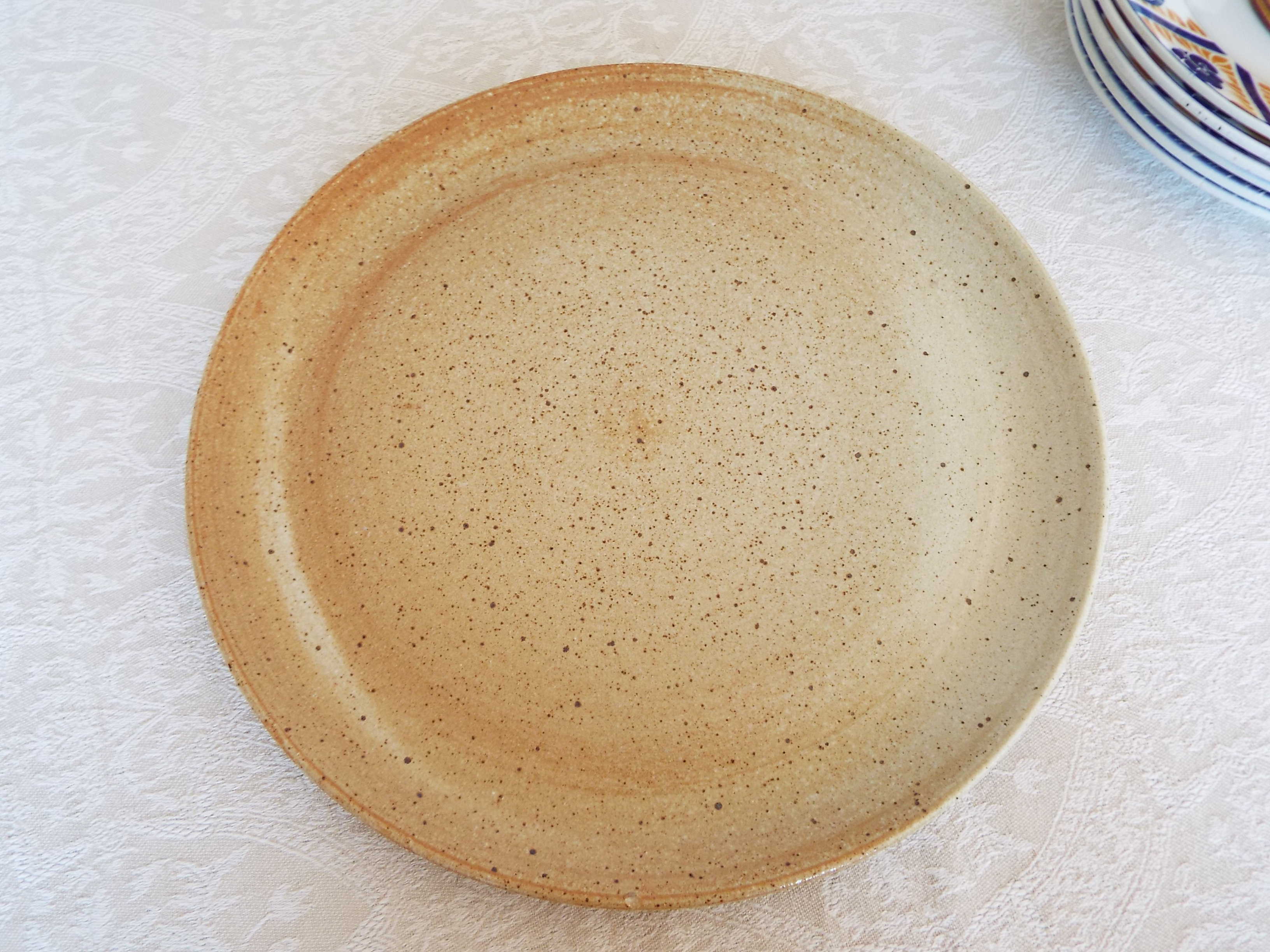 Sandstone pie dish