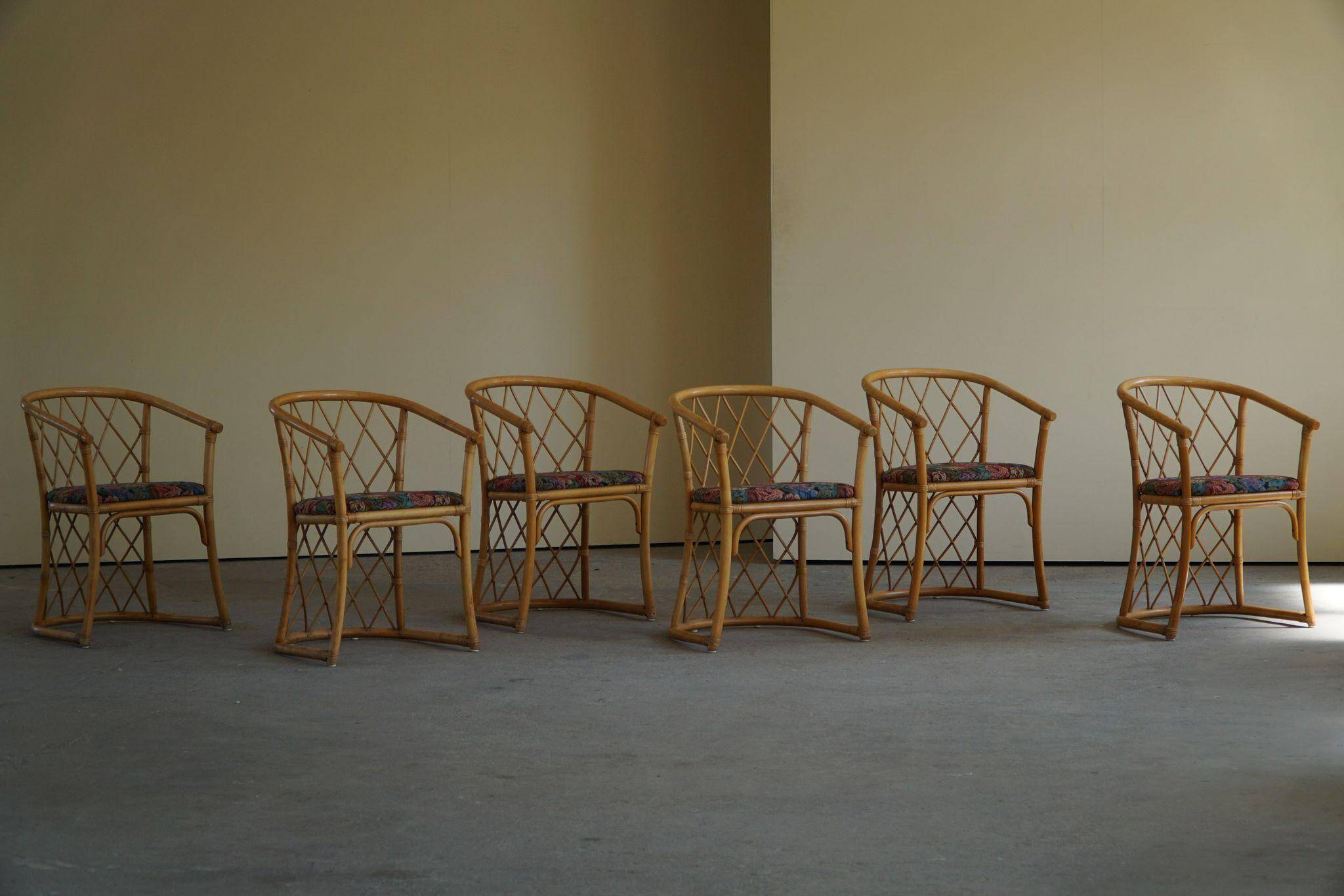 Set of 6 sculptural vintage bamboo dining chairs, modern Danish design, made in the 1960s.