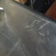 Paire de tables de chevet plexi et chrome