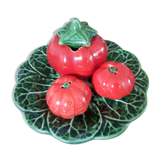 Pepper and mustard salt