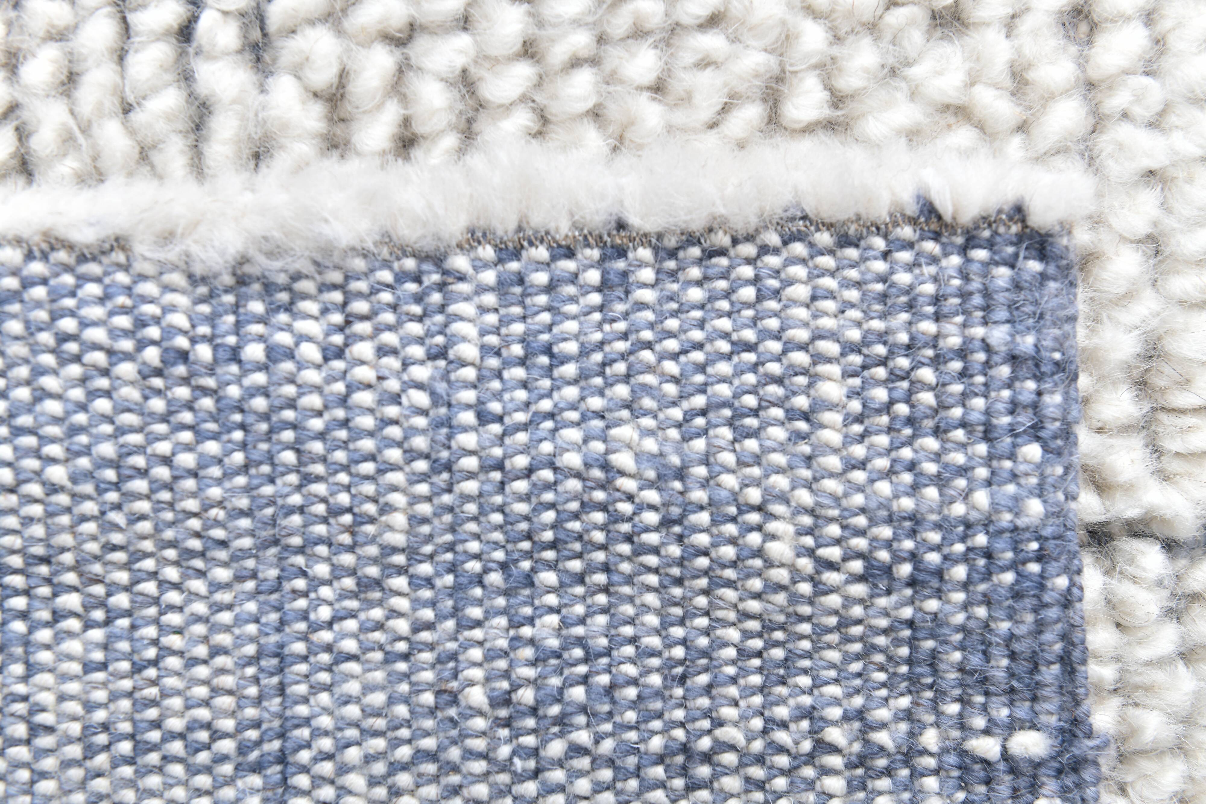 100% Wool Blue & White Moroccan Rug 136x211Cm