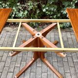 Table en teck extensible à deux rallonges