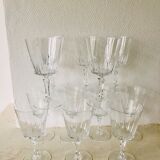 12 glasses with vine/crystal water