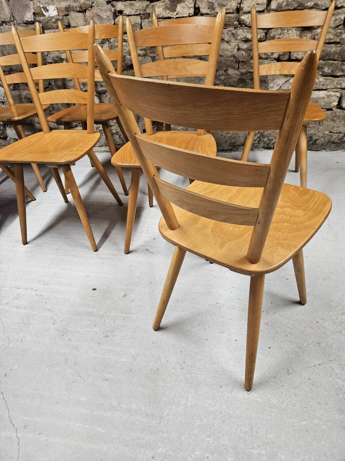 Lot of 8 country bistro chairs 1970