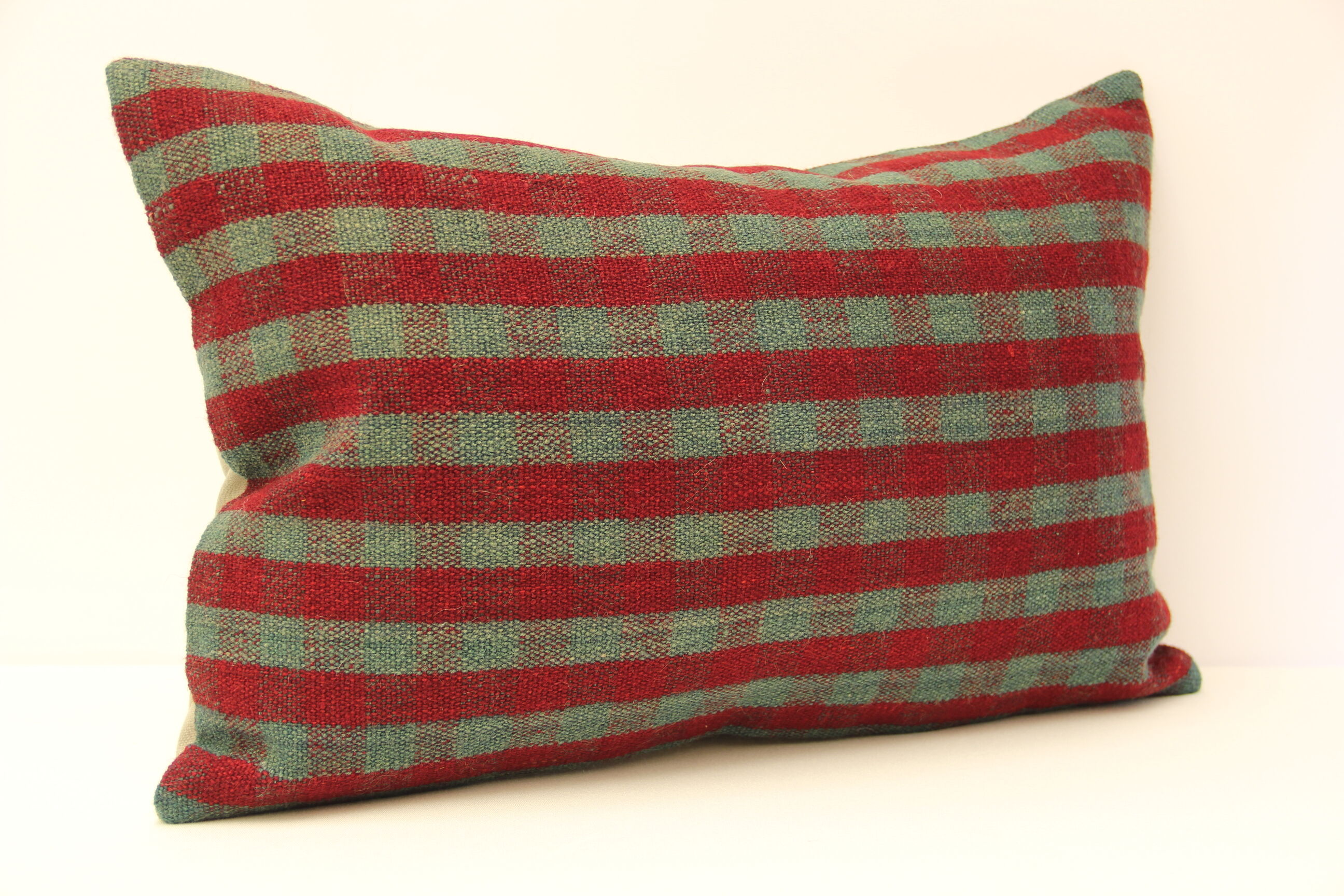 Throw pillow, cushion cover 40x60 cm