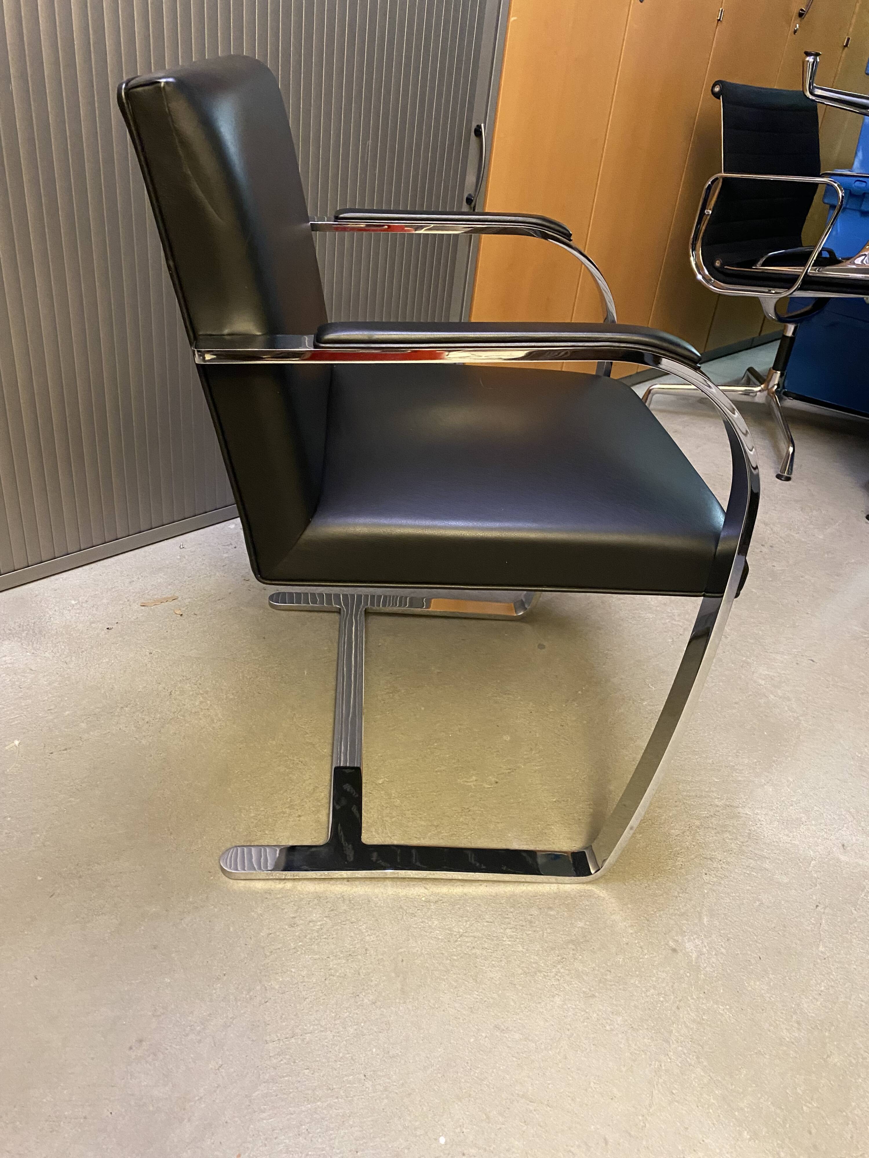 Knoll Studio BRNO Armchair