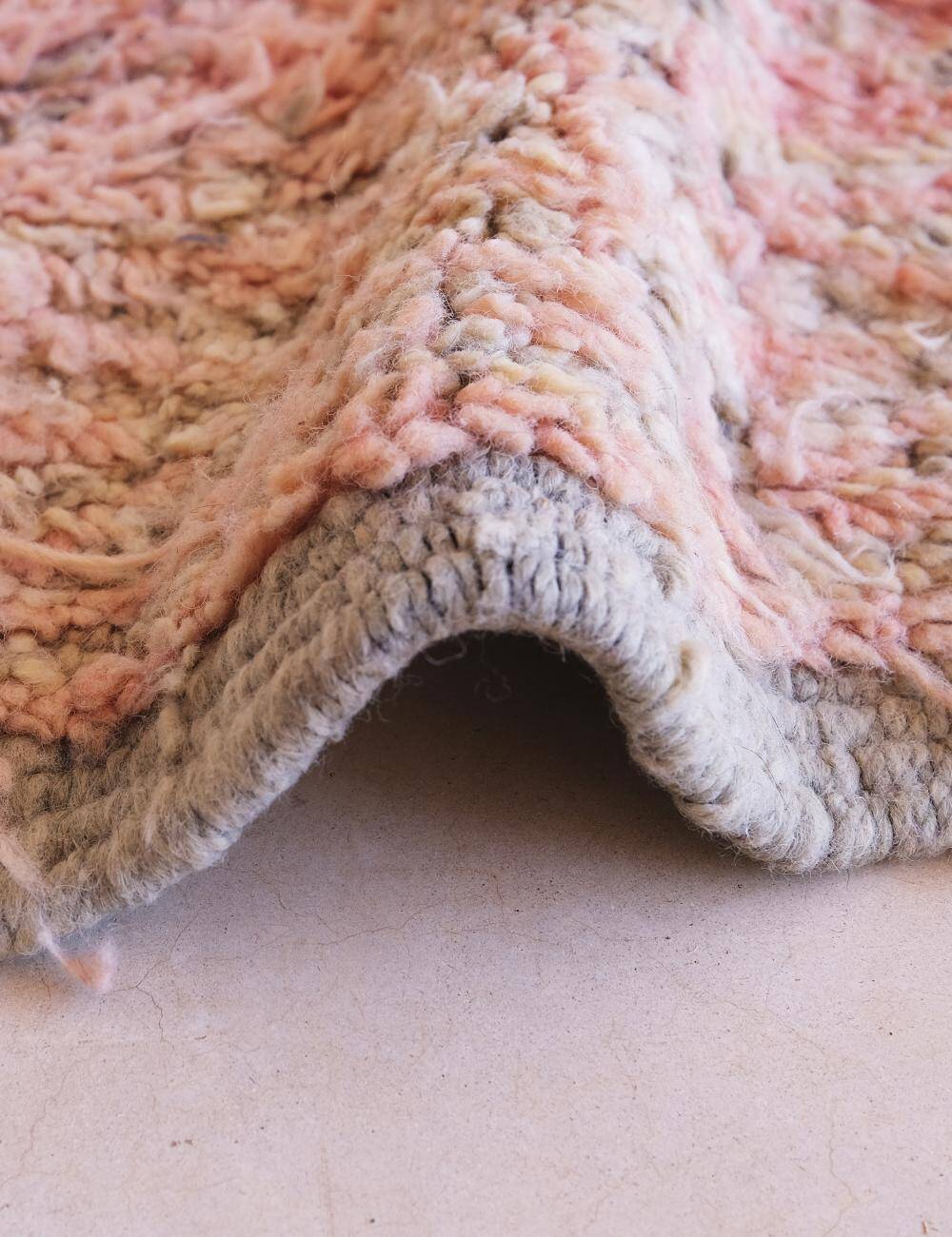 Vintage Beni M'Guild Rug - 346 x 203 cm