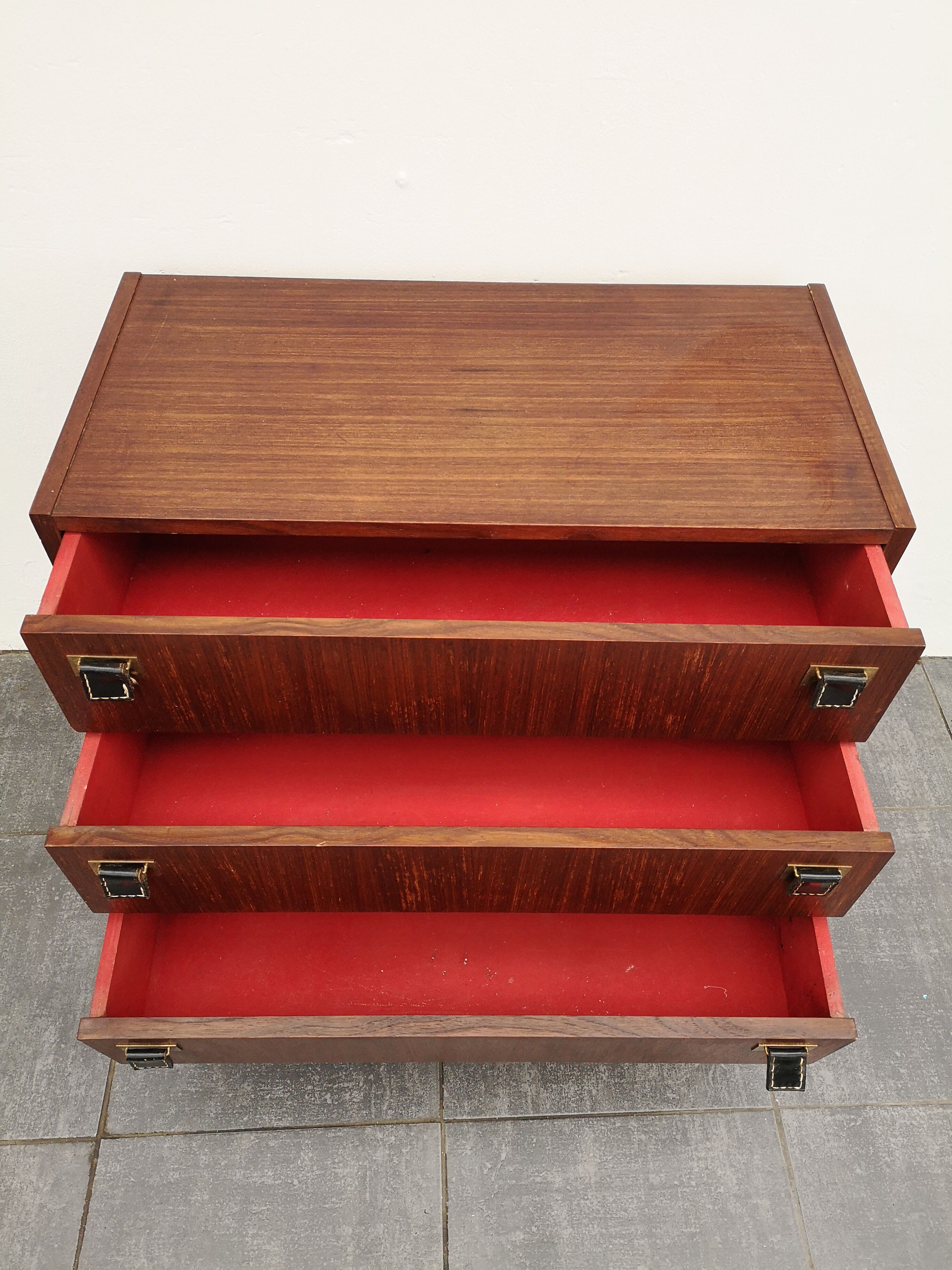 Vintage dresser