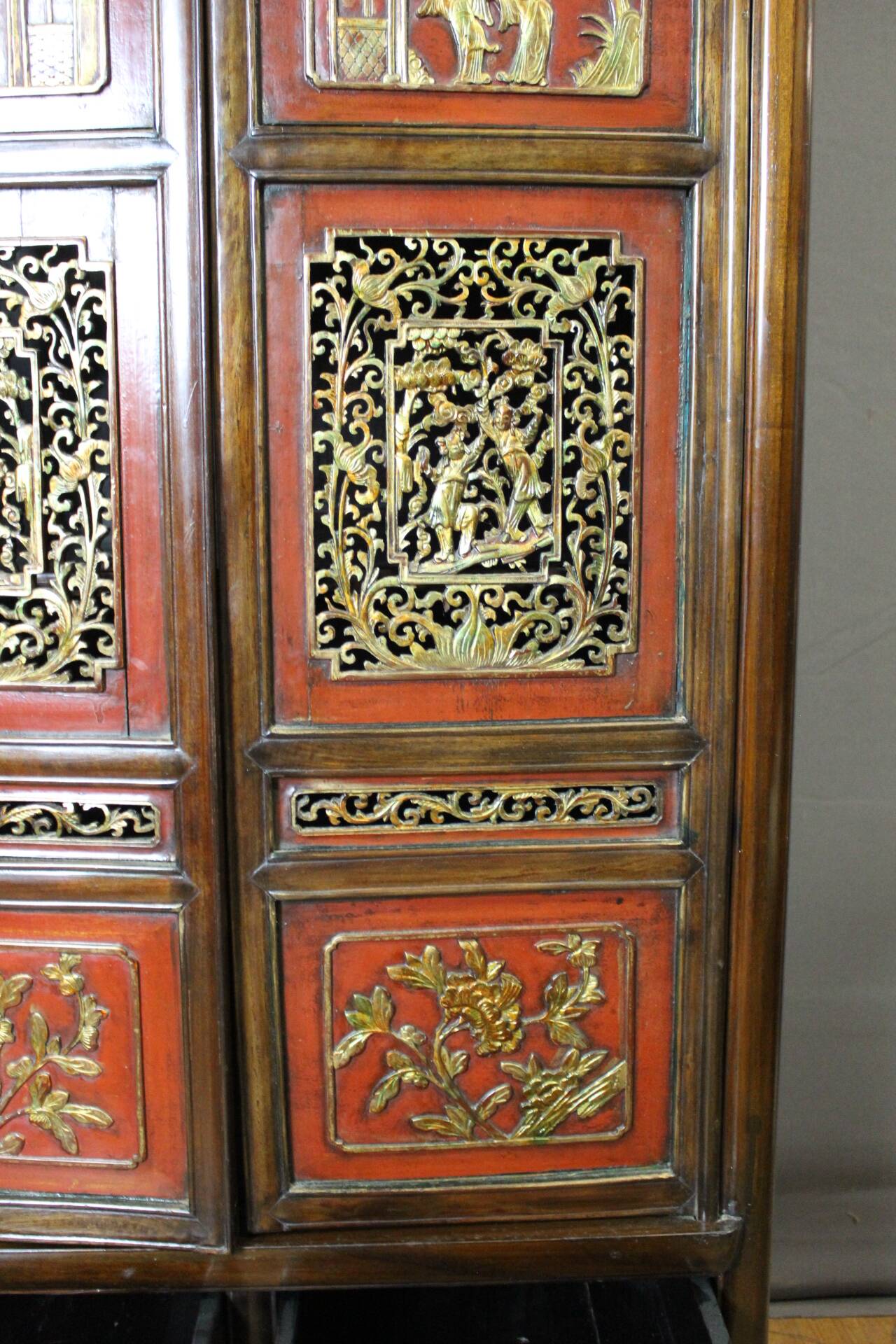 Chinese Cabinet in Red and Gold Lacquer