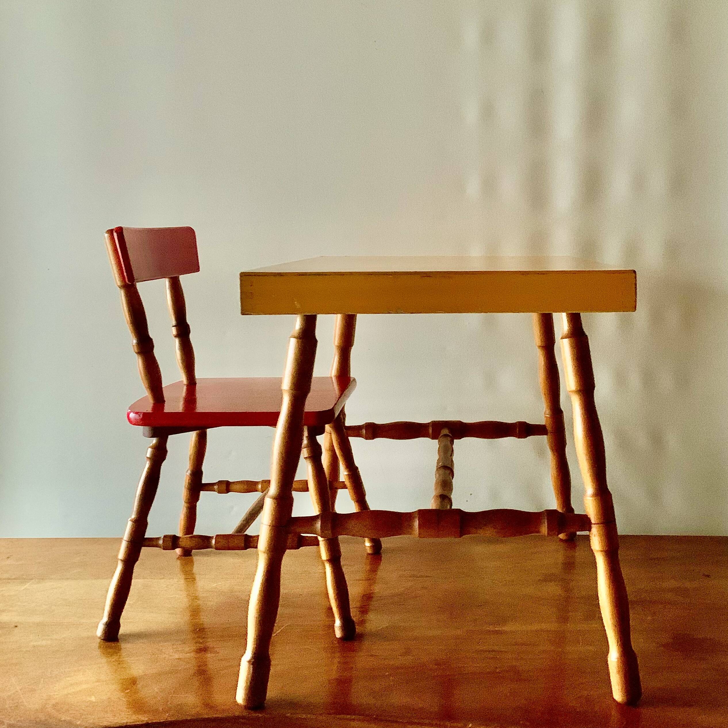 Vintage desk and chair for children in painted wood