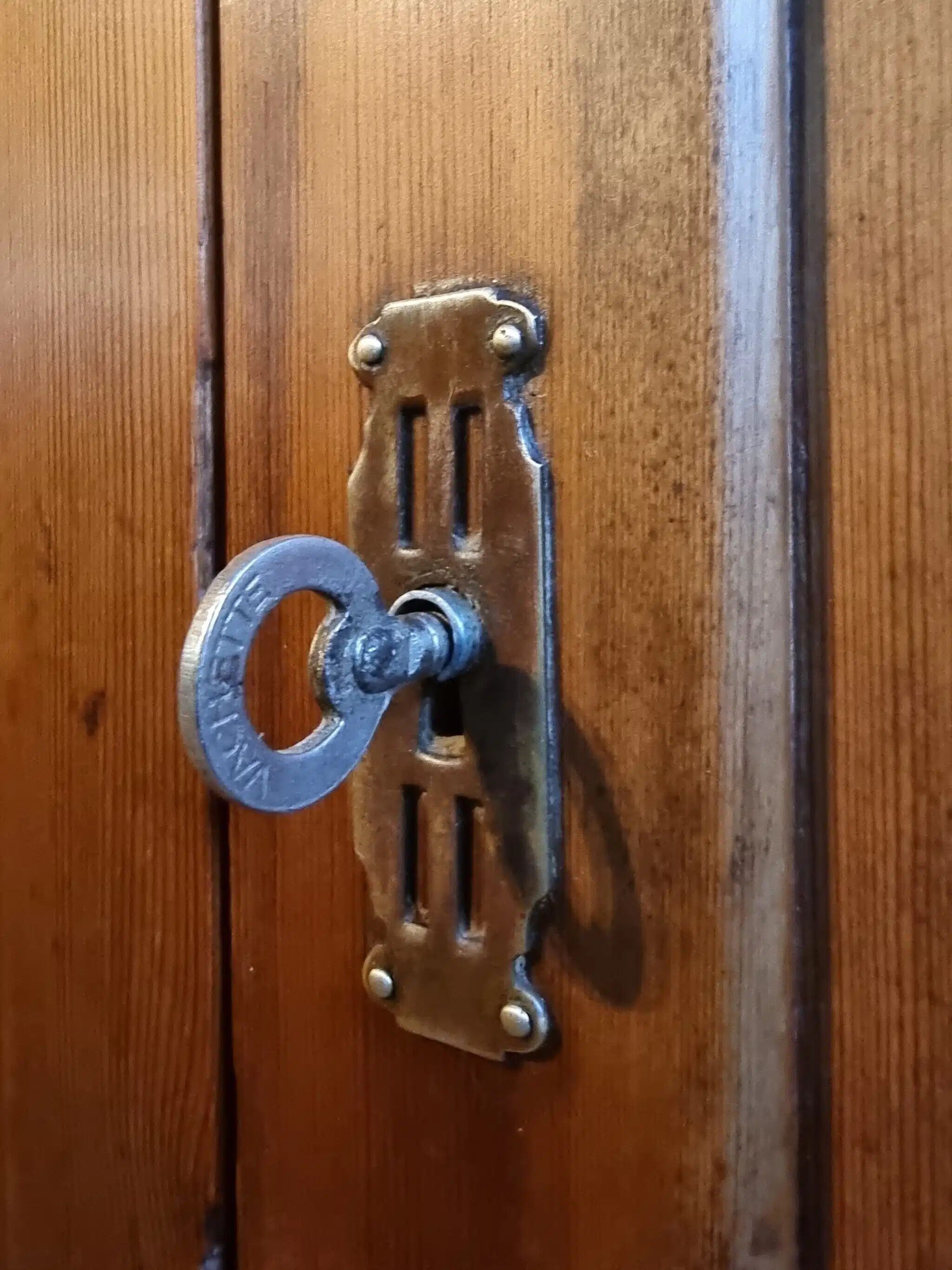 Vintage French pine buffet / Shop counter, 1930s