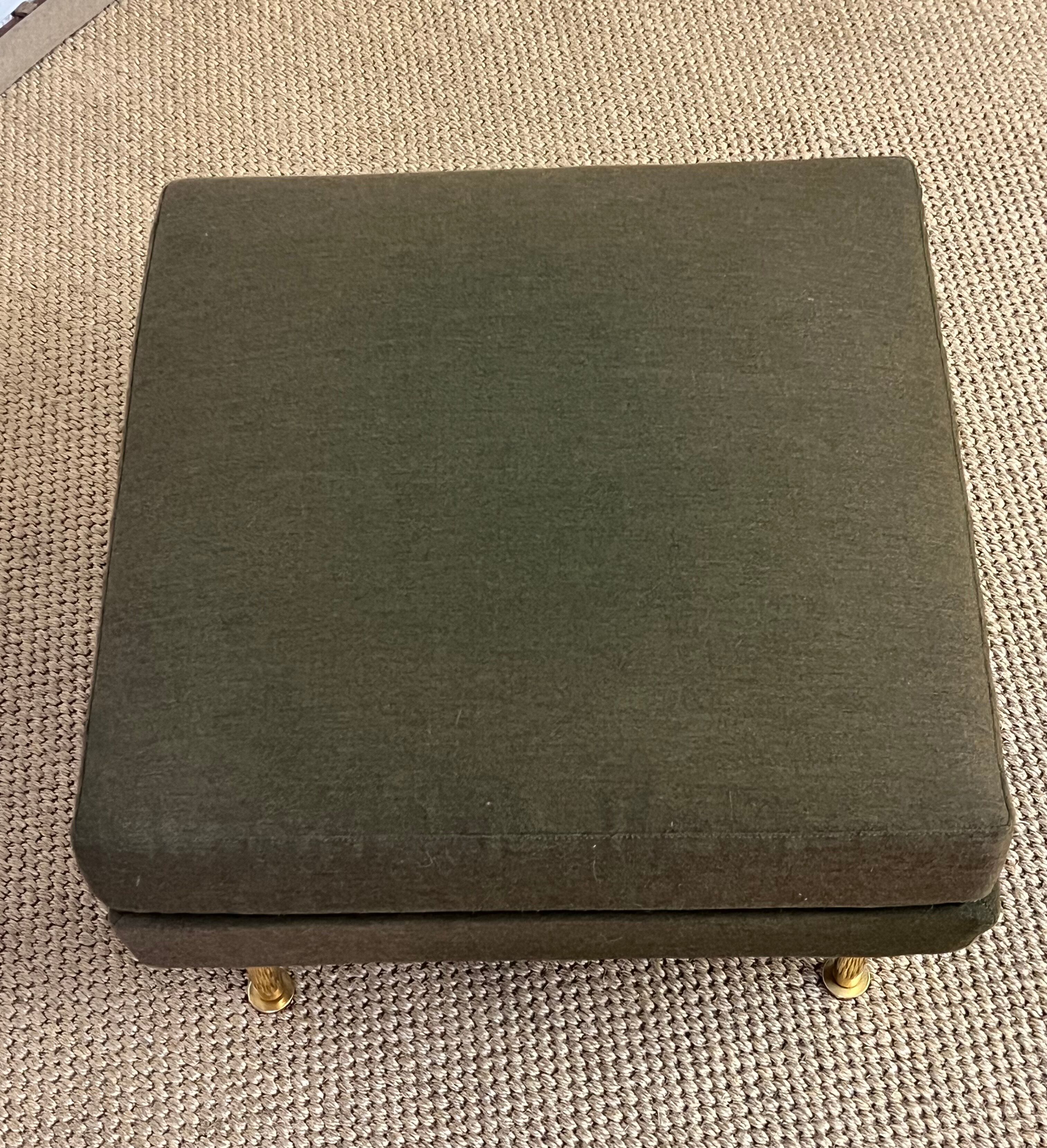 Vintage footrest pouf