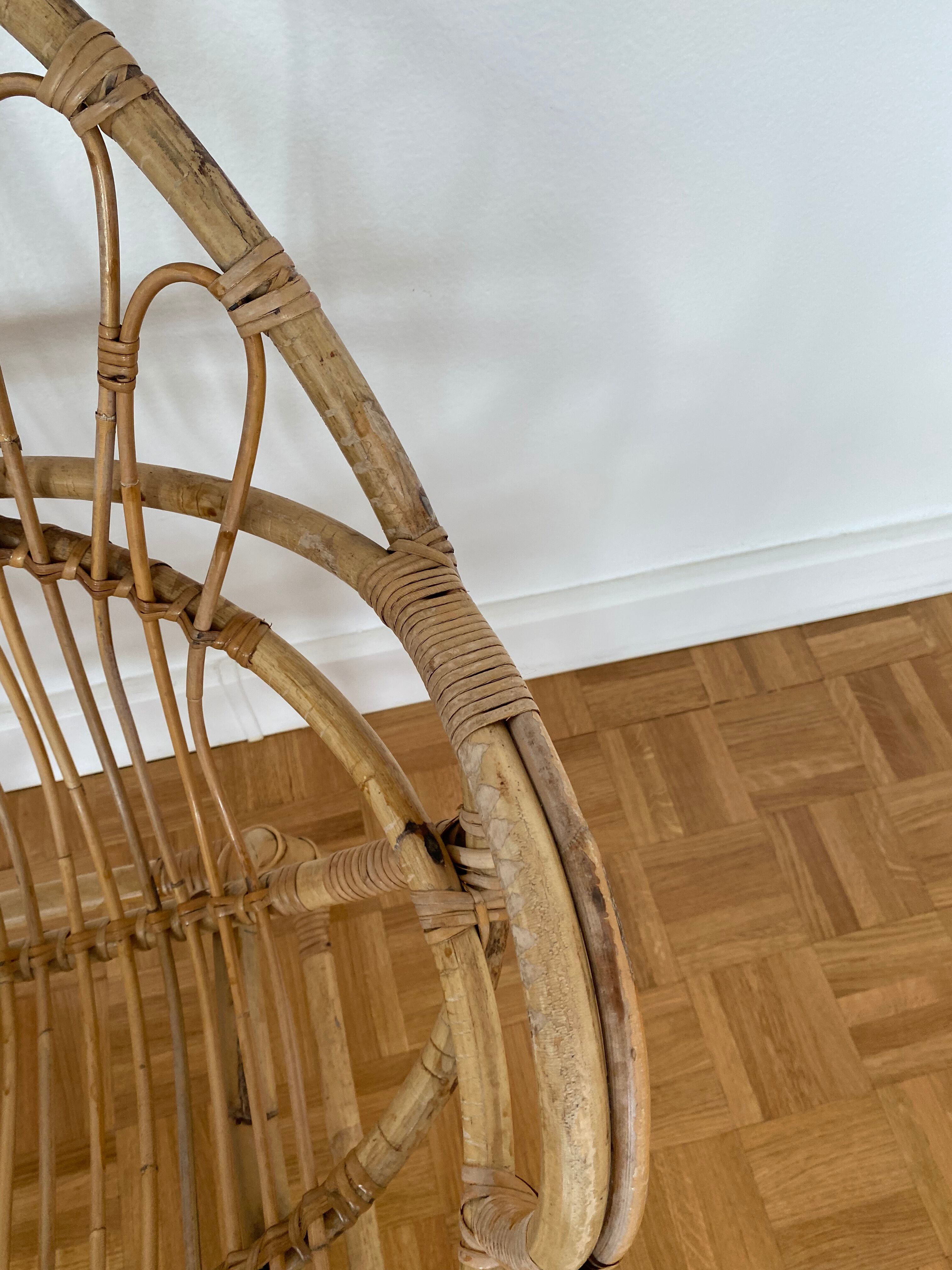 Armchair basket in vintage rattan 60's