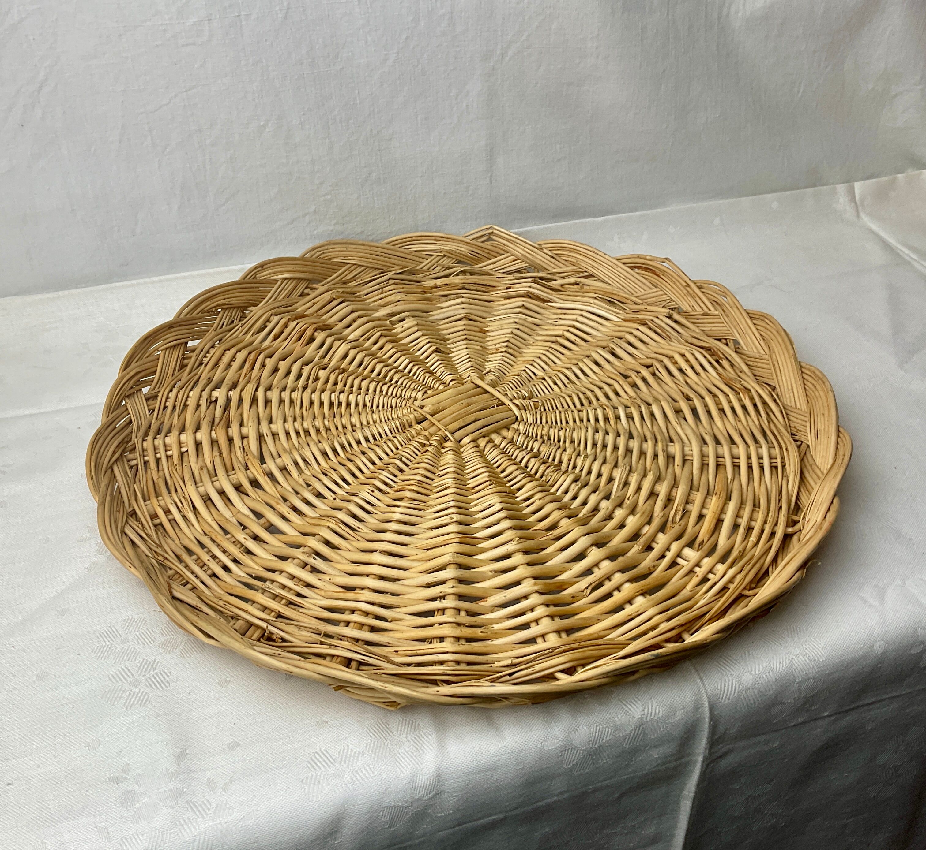 Wicker tray