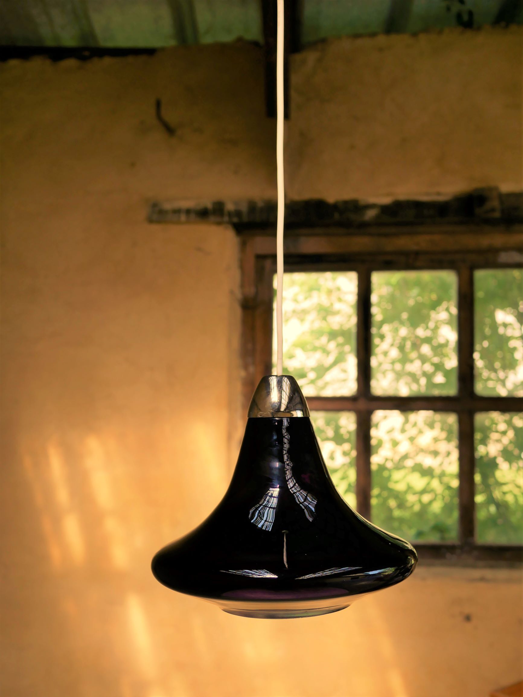 Suspension vintage noire en verre