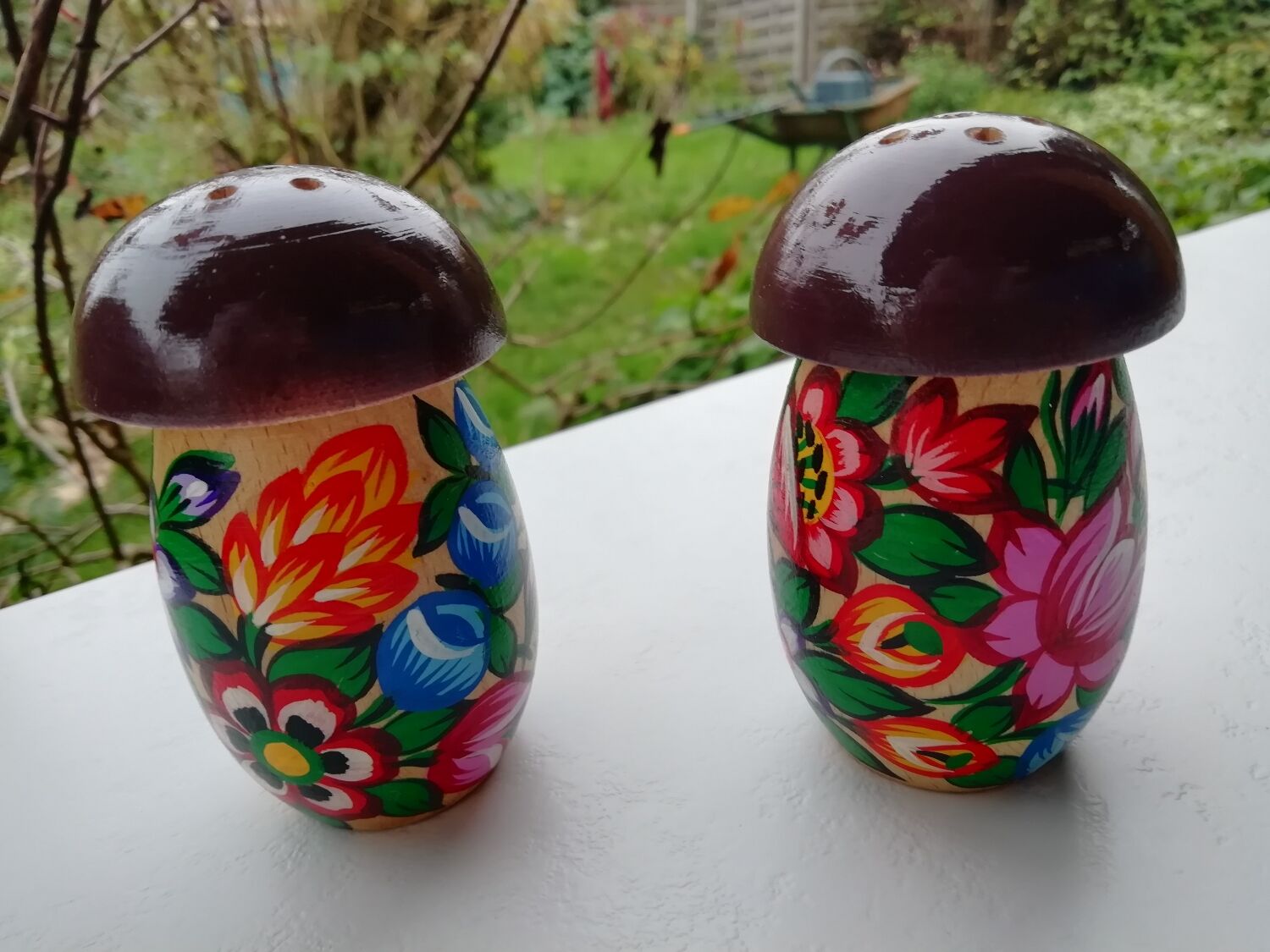 Mushroom salt and pepper shakers