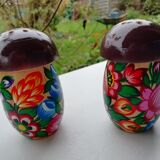 Mushroom salt and pepper shakers