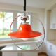 Lampe suspendue moderne orange brillante du milieu du siècle, années 1960