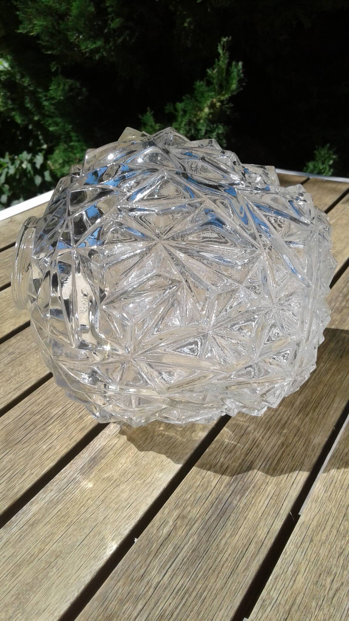 Globes for suspension