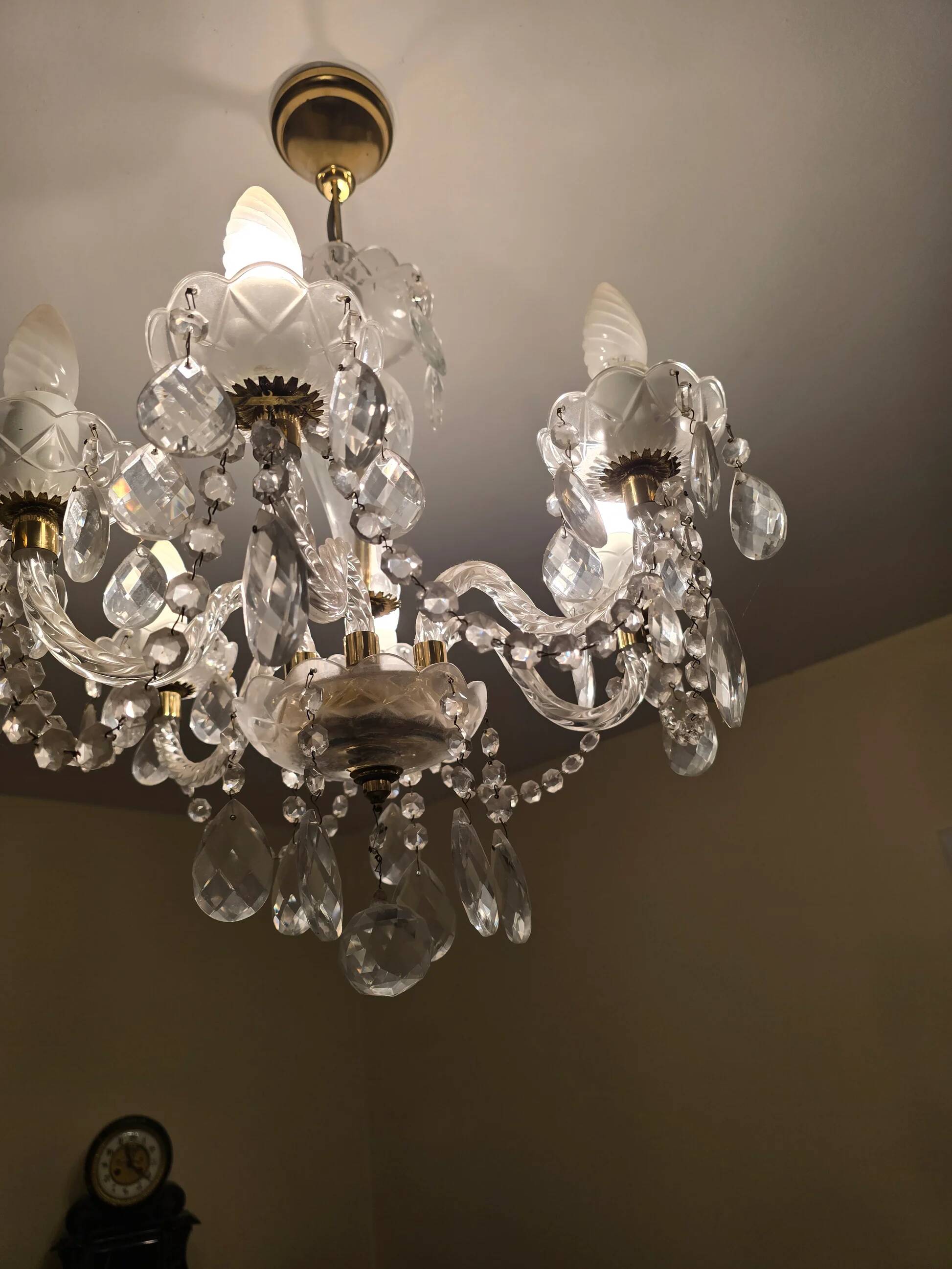 Antique cut glass chandelier with pendants – 6 arms
