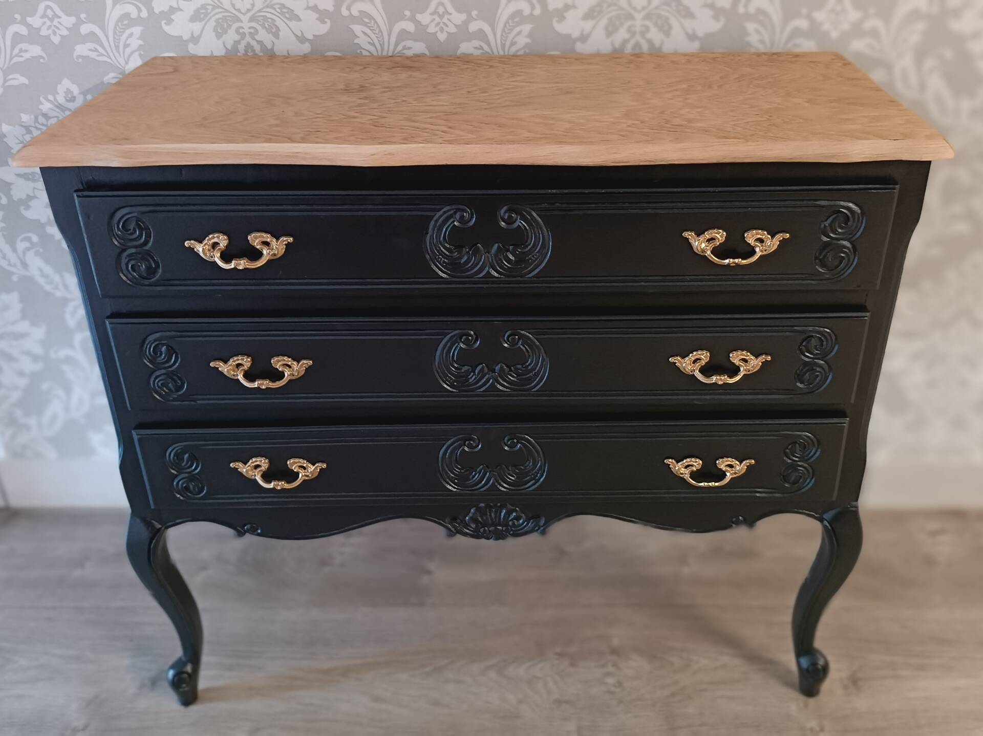 Louis XV style commode