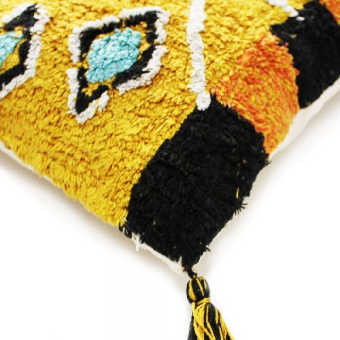 45x45 yellow coloured patterned cushion